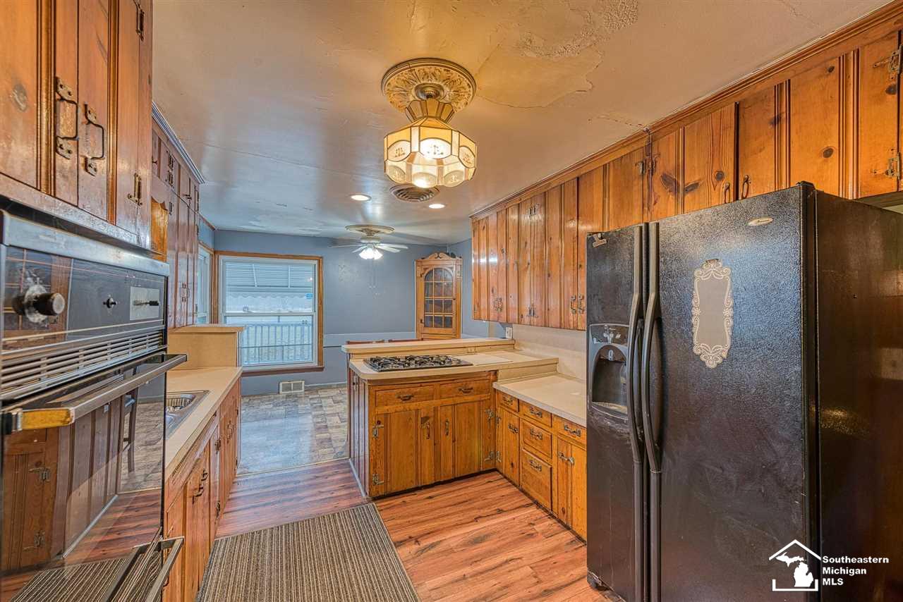 3756 St Anthony Road Temperance, MI 48182 - Photo 4 of 36