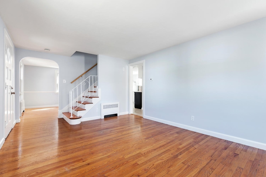 61 Bay State Road Melrose, MA 02176 - Photo 5 of 28 Gallery Image 5