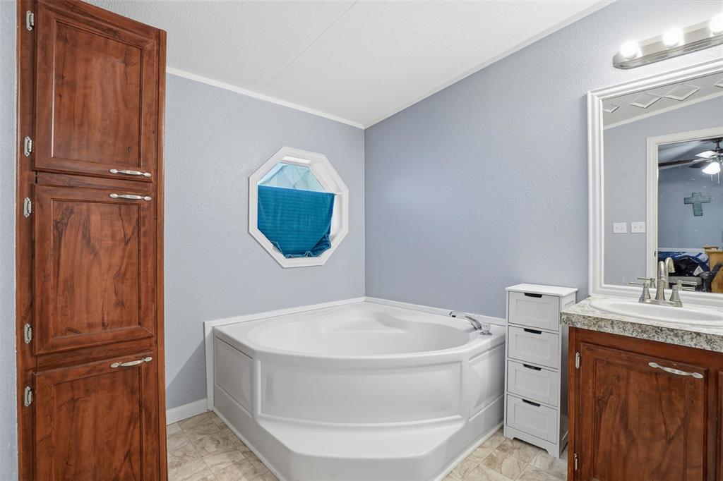 1507 Smooth Stone Drive Cleburne, TX 76033 - Photo 19 of 21