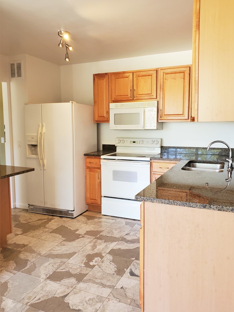 5445 North Sheridan Road, Unit 406 Chicago, IL 60640 - Photo 6 of 16