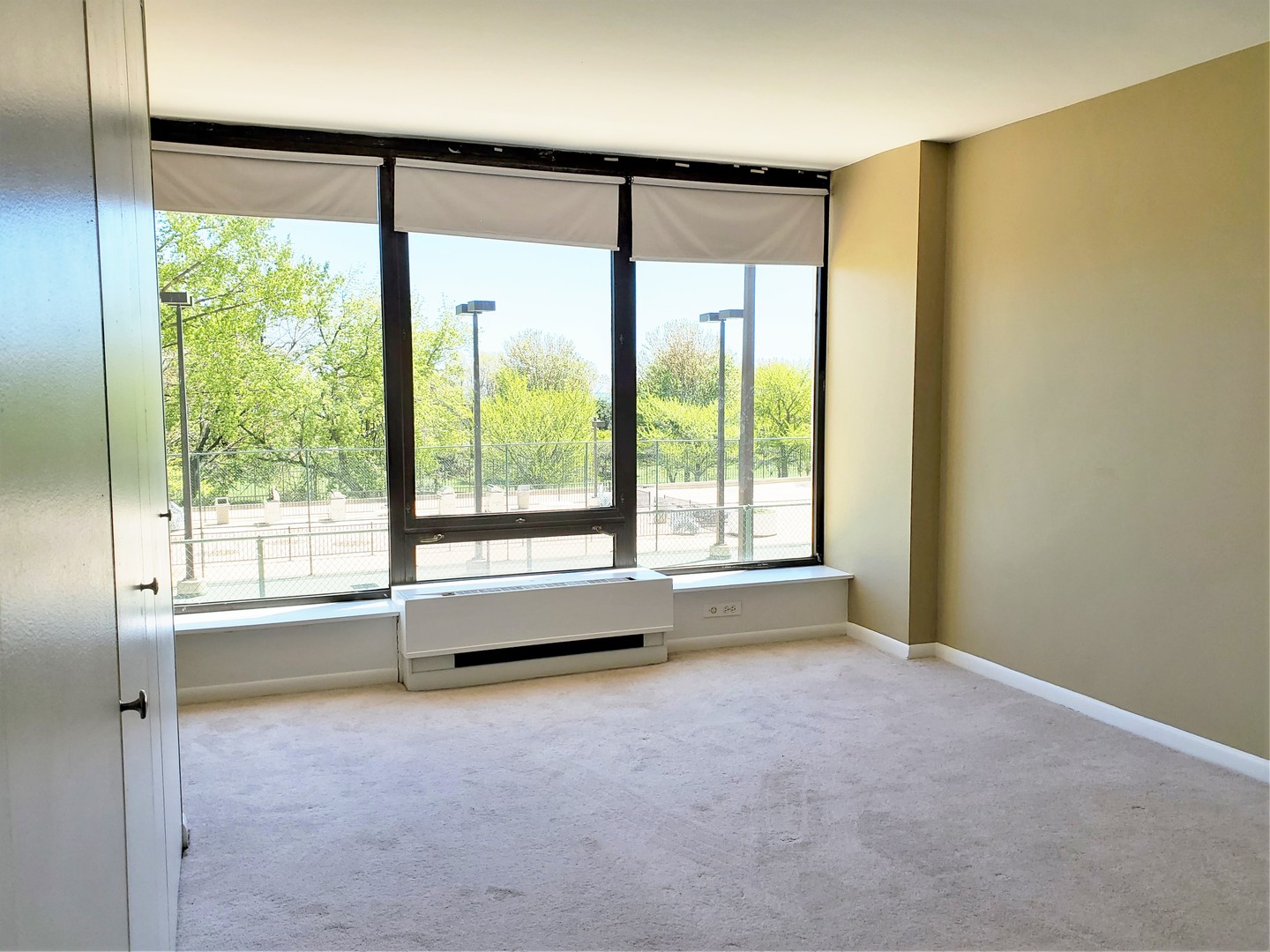 5445 North Sheridan Road, Unit 406 Chicago, IL 60640 - Photo 9 of 16