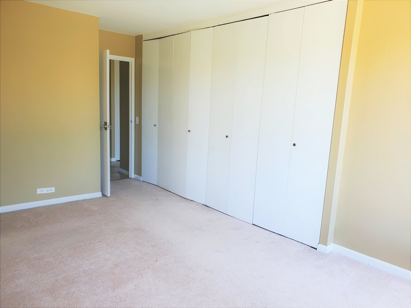 5445 North Sheridan Road, Unit 406 Chicago, IL 60640 - Photo 10 of 16