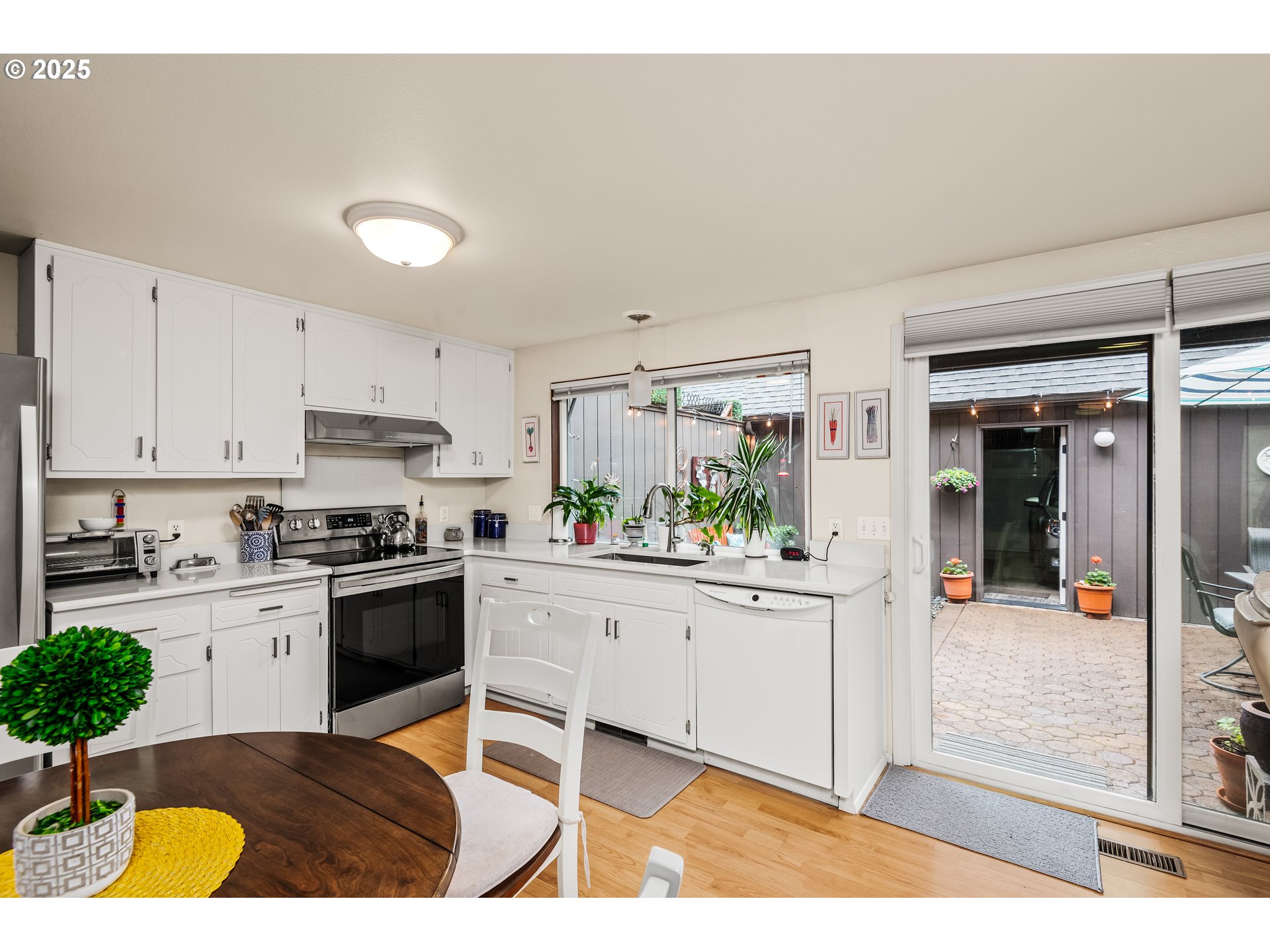 113 Westbrook Way Eugene, OR 97405 - Photo 13 of 37