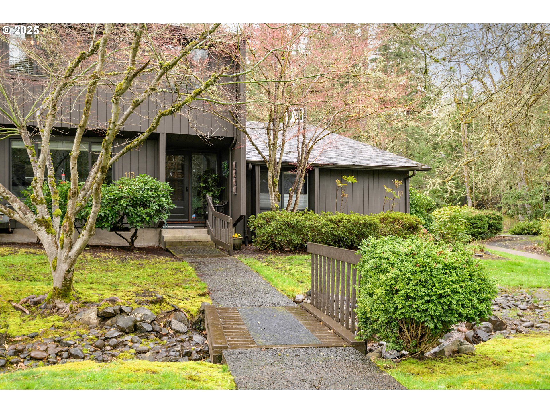 113 Westbrook Way Eugene, OR 97405 - Photo 2 of 37