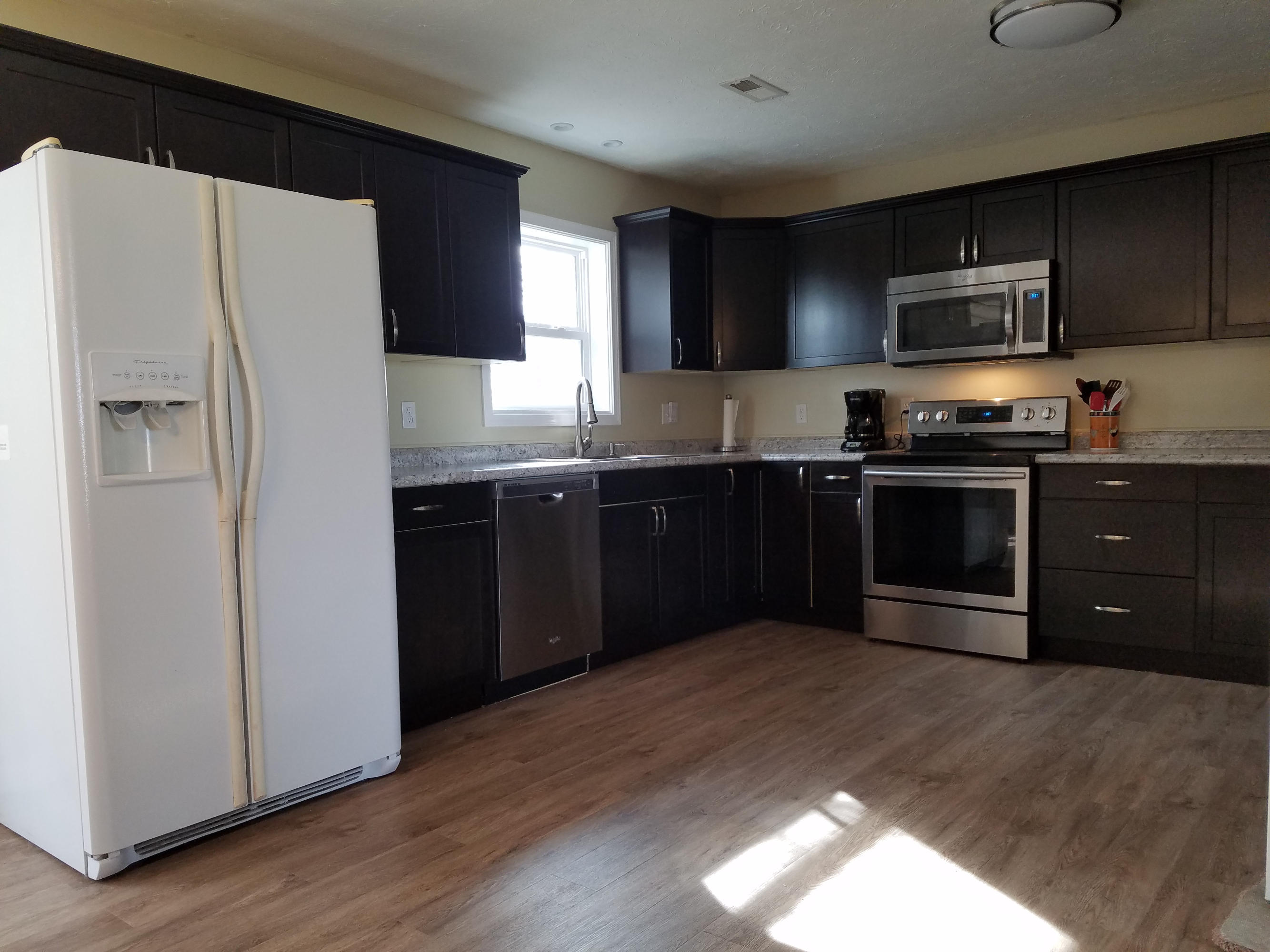 428 Binfield Road Maryville, TN 37801 - Photo 3 of 28 20170220_153727_001