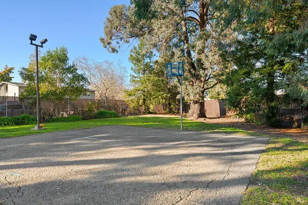 $340,000 | 2123 West Steele Lane, Santa Rosa, CA 95403