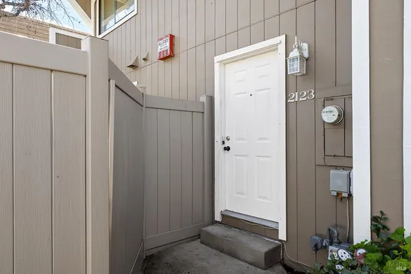 $340,000 | 2123 West Steele Lane, Santa Rosa, CA 95403