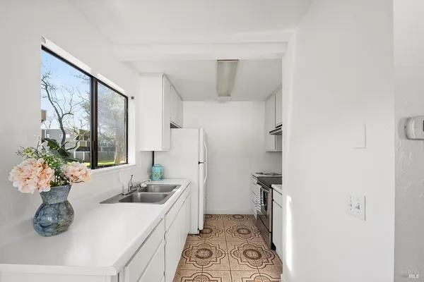 $340,000 | 2123 West Steele Lane, Santa Rosa, CA 95403