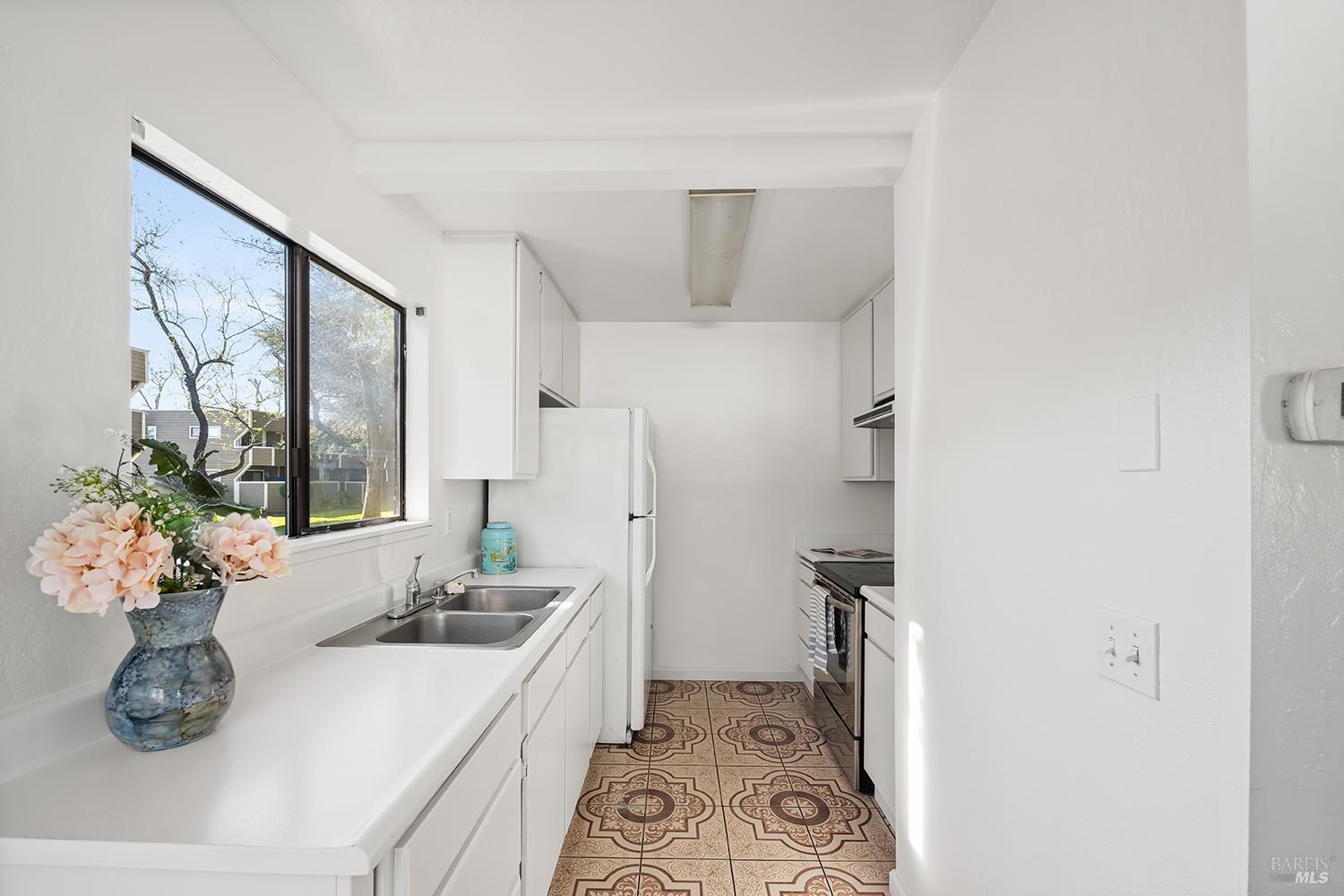 2123 West Steele Lane Santa Rosa, CA 95403 - Photo 5 of 27