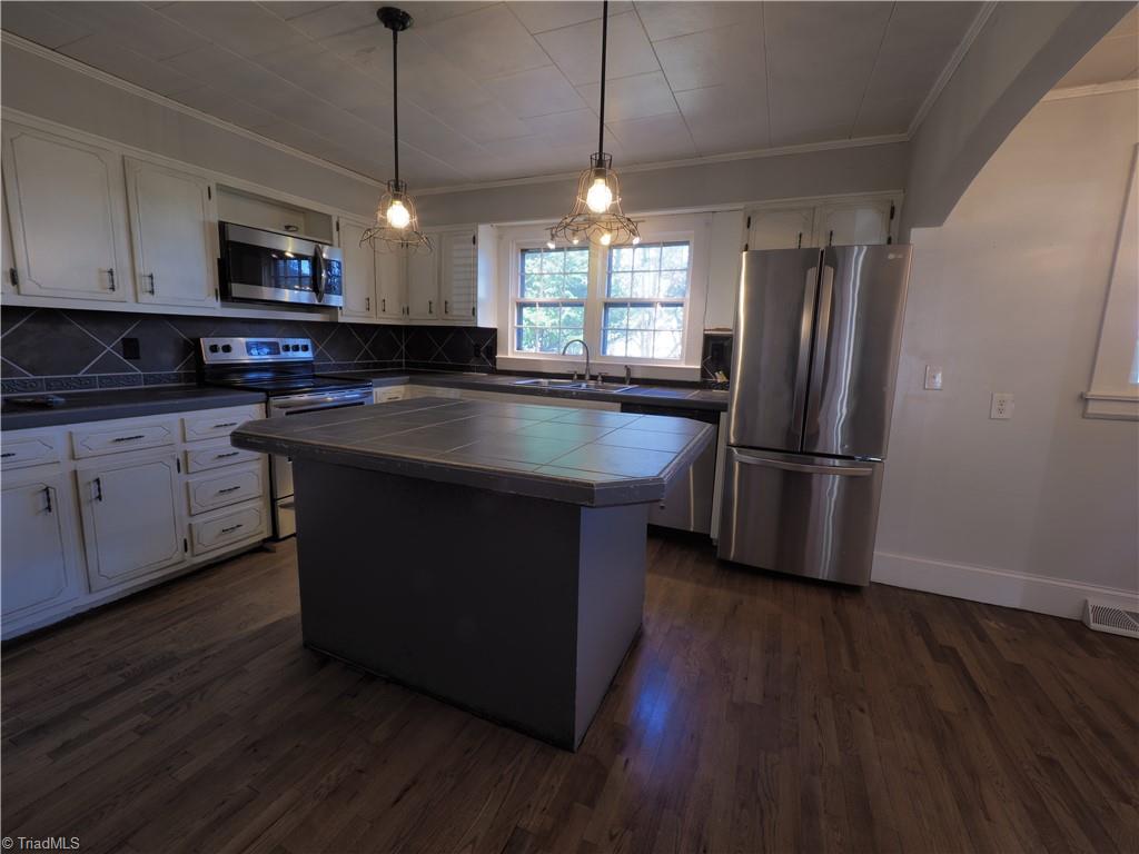 4141 Siloam Road Dobson, NC 27017 - Photo 6 of 38 Gallery Image 6