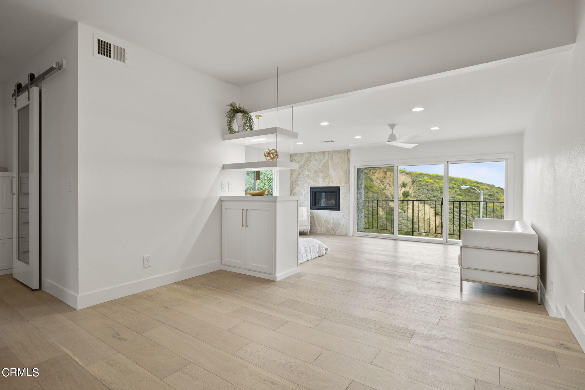 940 Vallecito Drive Ventura, CA 93001 - Photo 24 of 42 a view of an empty room with a window