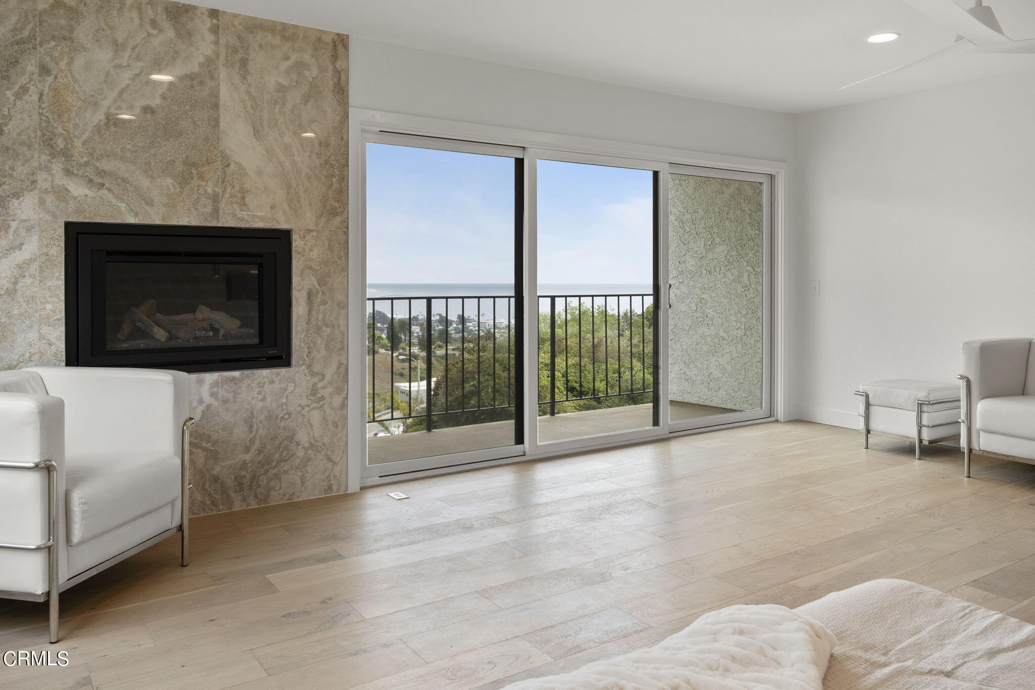 940 Vallecito Drive Ventura, CA 93001 - Photo 27 of 42 a view of an empty room with glass door and balcony