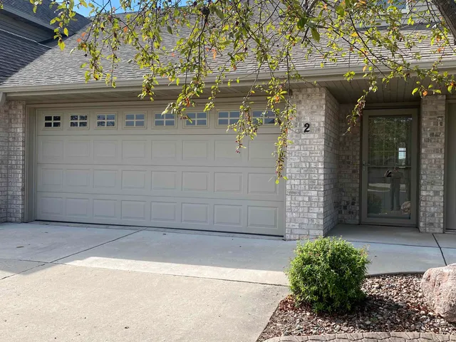 1689 West Main Circle, Unit 2, De Pere, WI 54115