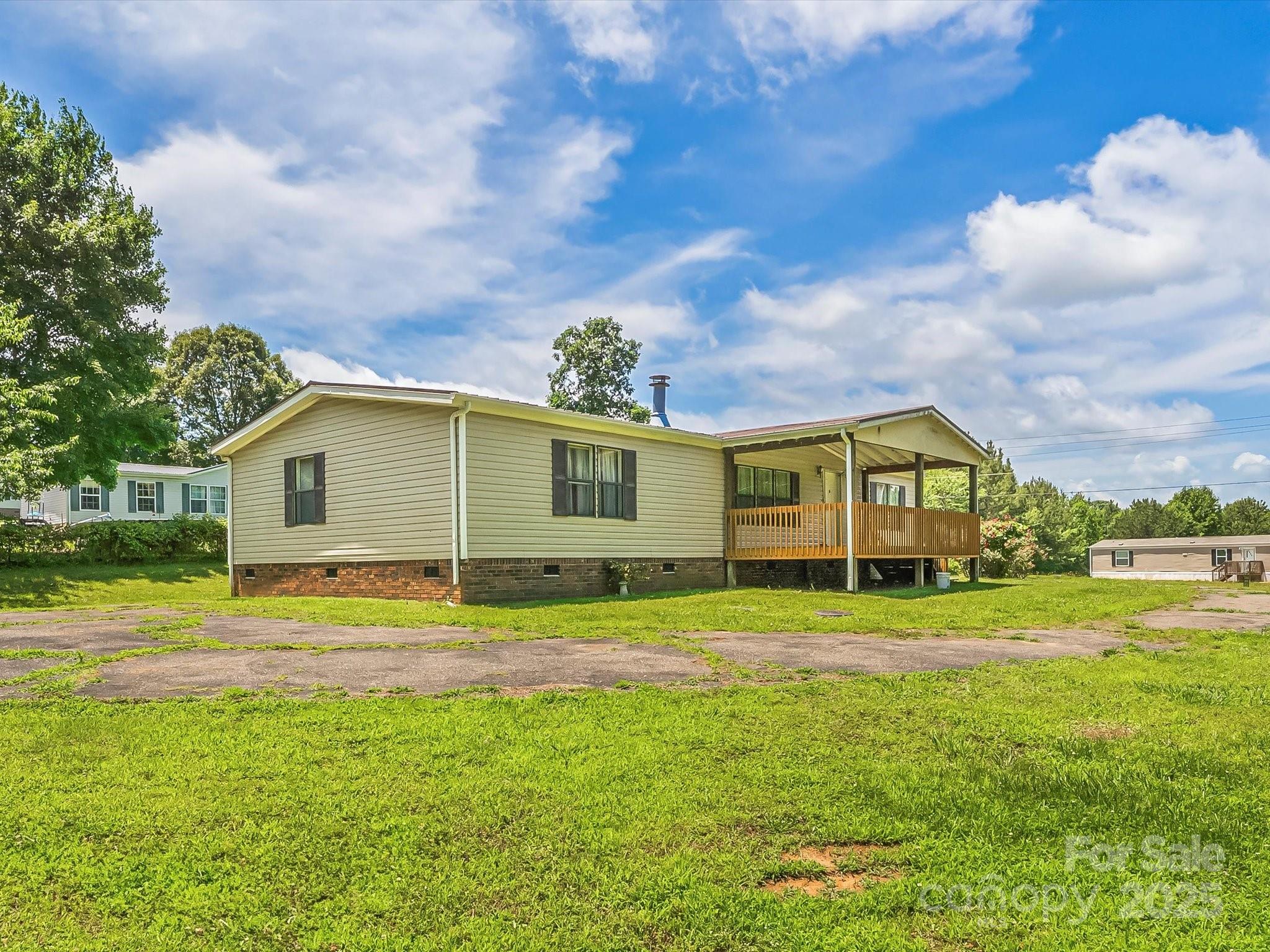 4591 Scott Road Morganton, NC 28655 - Photo 2 of 26 Gallery Image 2