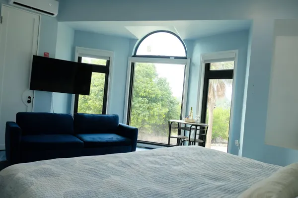 $3,899,000 | 1557 Long Beach Drive, Big Pine Key, FL 33043