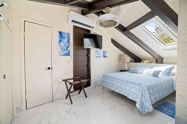 $3,899,000 | 1557 Long Beach Drive, Big Pine Key, FL 33043