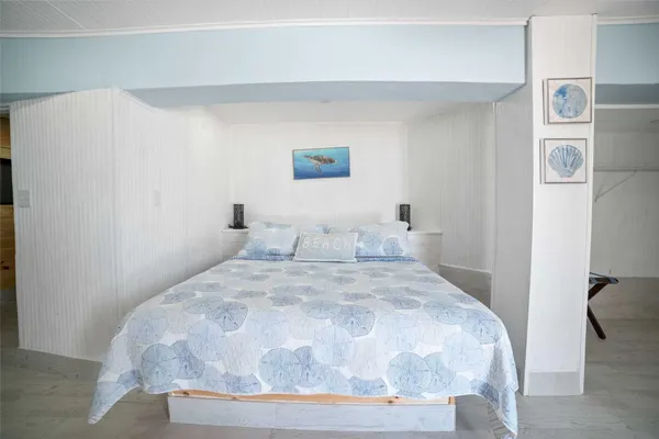 $3,899,000 | 1557 Long Beach Drive, Big Pine Key, FL 33043