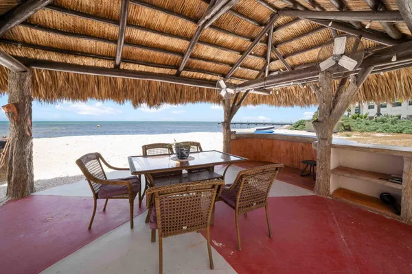 $3,899,000 | 1557 Long Beach Drive, Big Pine Key, FL 33043