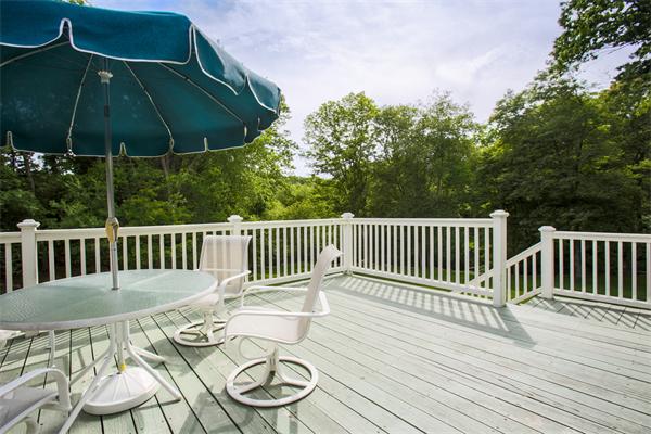 44 Page Road Weston, MA 02493 - Photo 3 of 20 Gallery Image 3