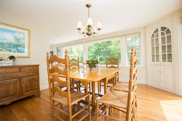 44 Page Road Weston, MA 02493 - Photo 10 of 20 Gallery Image 10