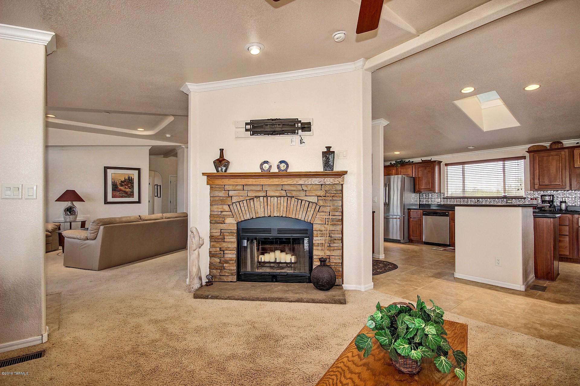 7785 North Avra Road Tucson, AZ 85743 - Photo 2 of 33 Gallery Image 2