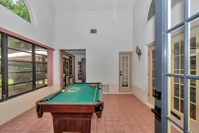 a en suite bathroom with a sink and mirror