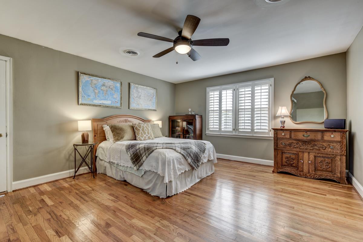 1132 Winding Way Road Nashville, TN 37216 - Photo 20 of 30 One of three bedrooms upstairs, this one is especially spacious.