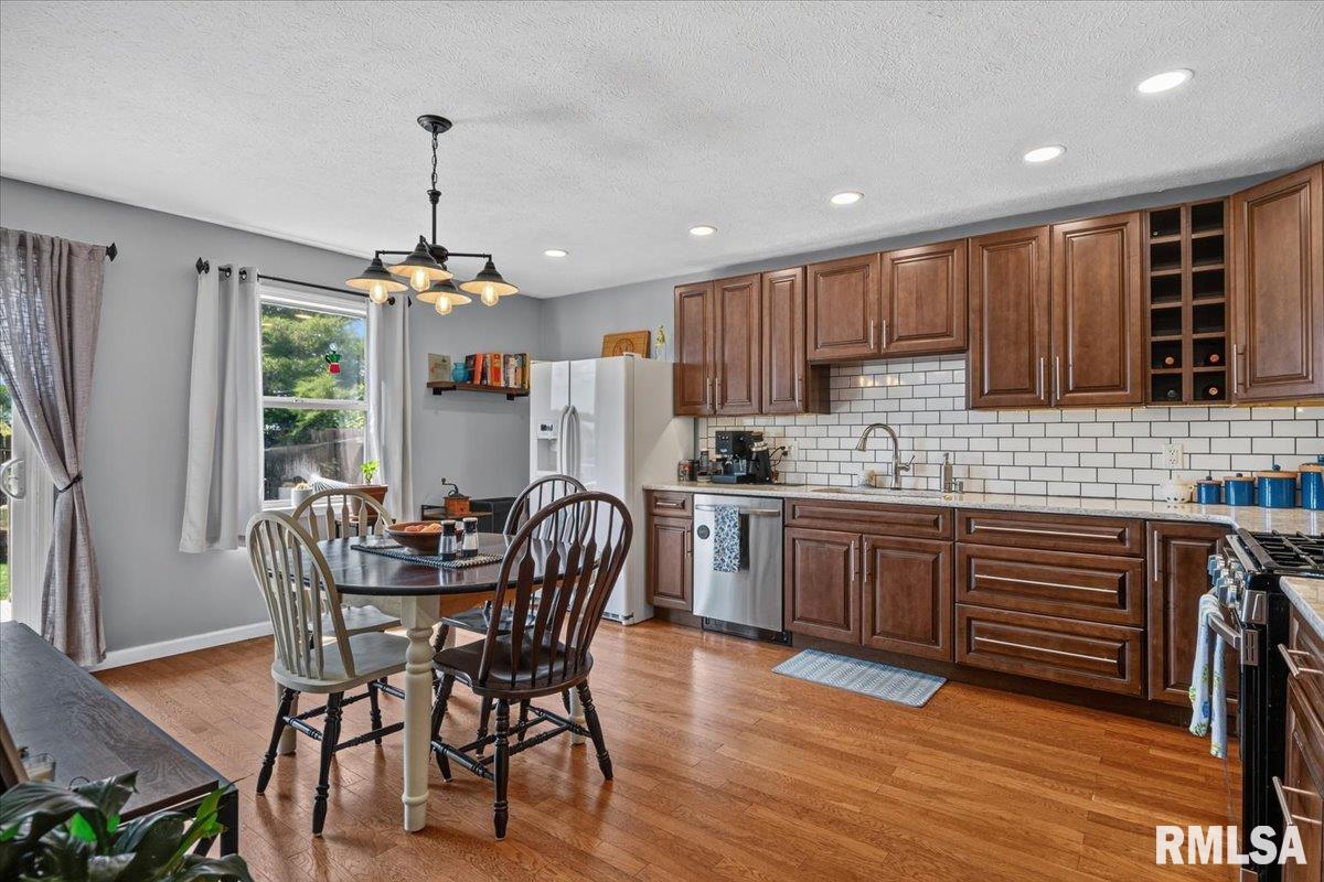 4120 Marie Drive Springfield, IL 62707 - Photo 5 of 22 Gallery Image 5