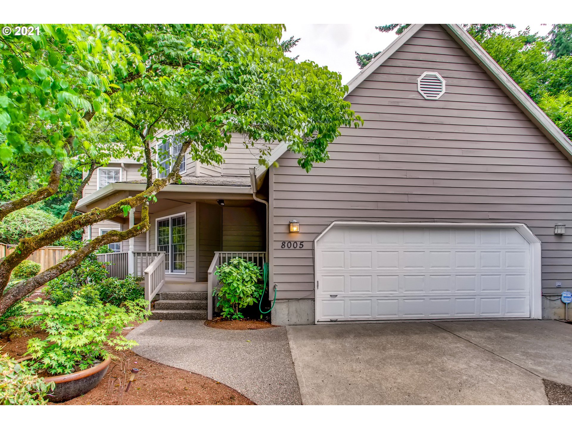 8005 Southwest Devon Lane Portland, OR 97219 - Photo 1 of 32 Gallery Image 1