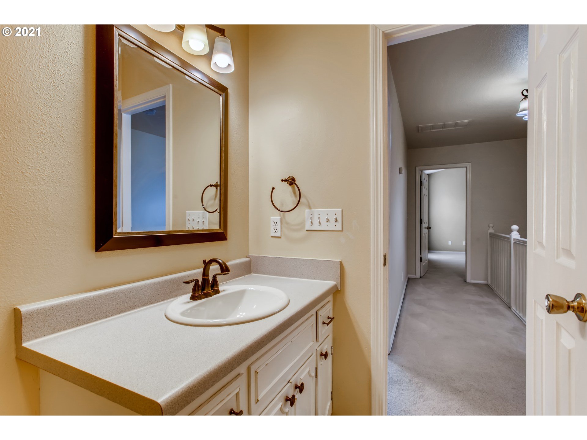 8005 Southwest Devon Lane Portland, OR 97219 - Photo 22 of 32 Gallery Image 22