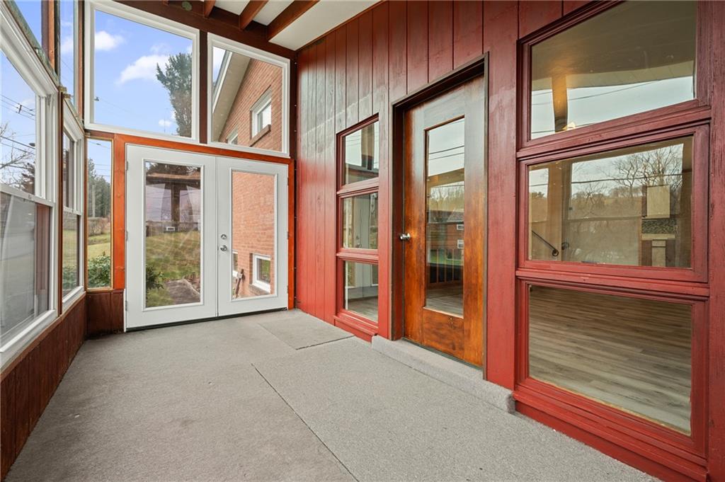139 Jacks Run Road Pittsburgh, PA 15214 - Photo 2 of 21 Gallery Image 2