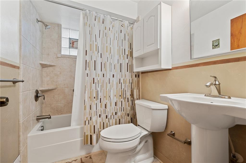 139 Jacks Run Road Pittsburgh, PA 15214 - Photo 17 of 21 Gallery Image 17