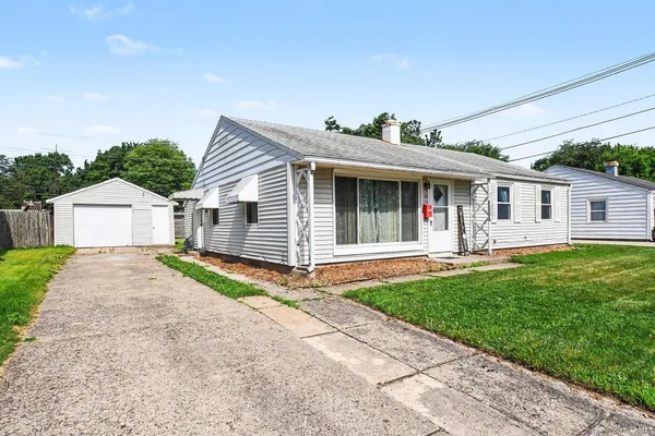 $149,900 | 335 Preston Drive, South Bend, IN 46615