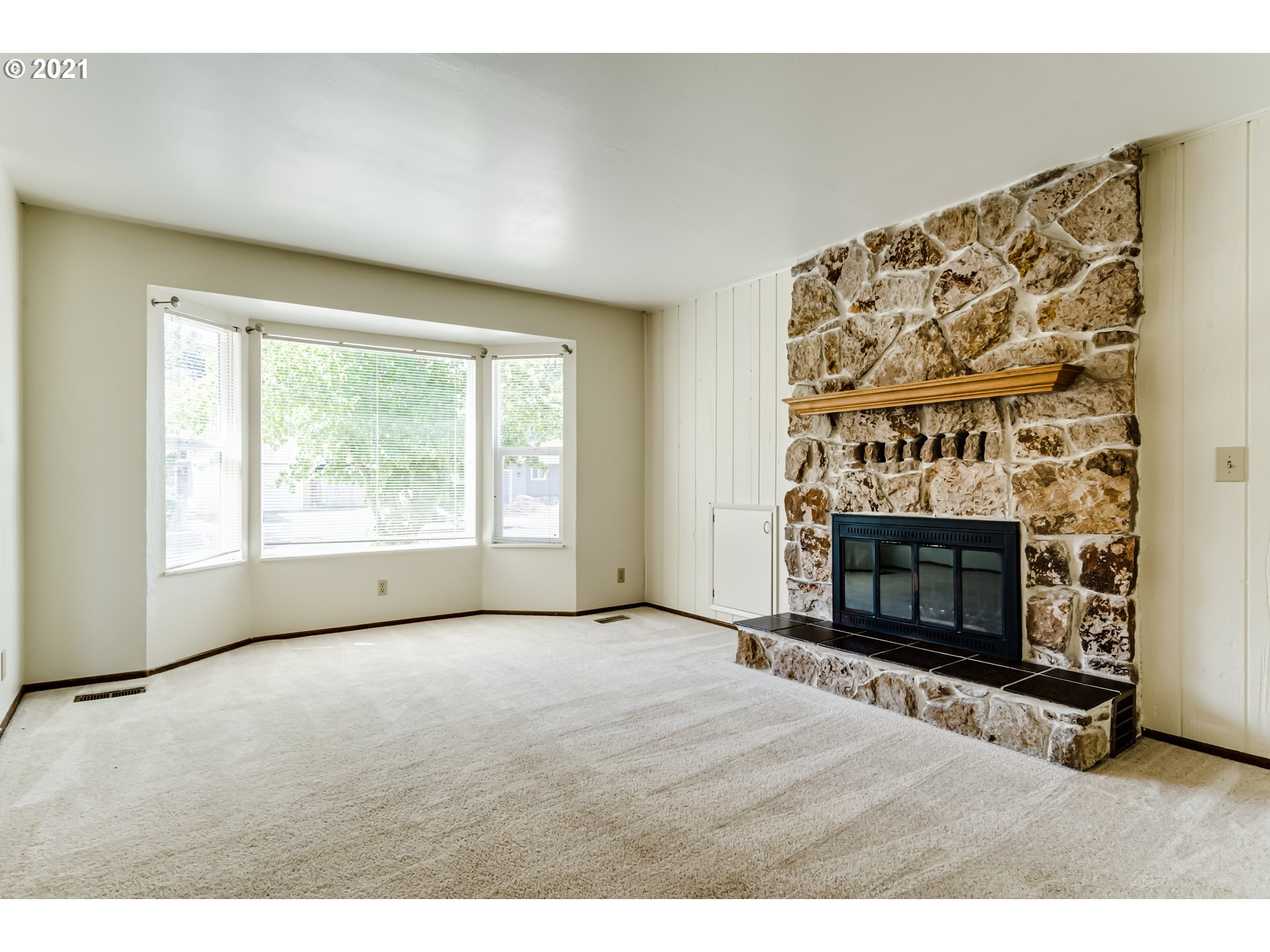 6926 D Street Springfield, OR 97478 - Photo 3 of 20 Gallery Image 3