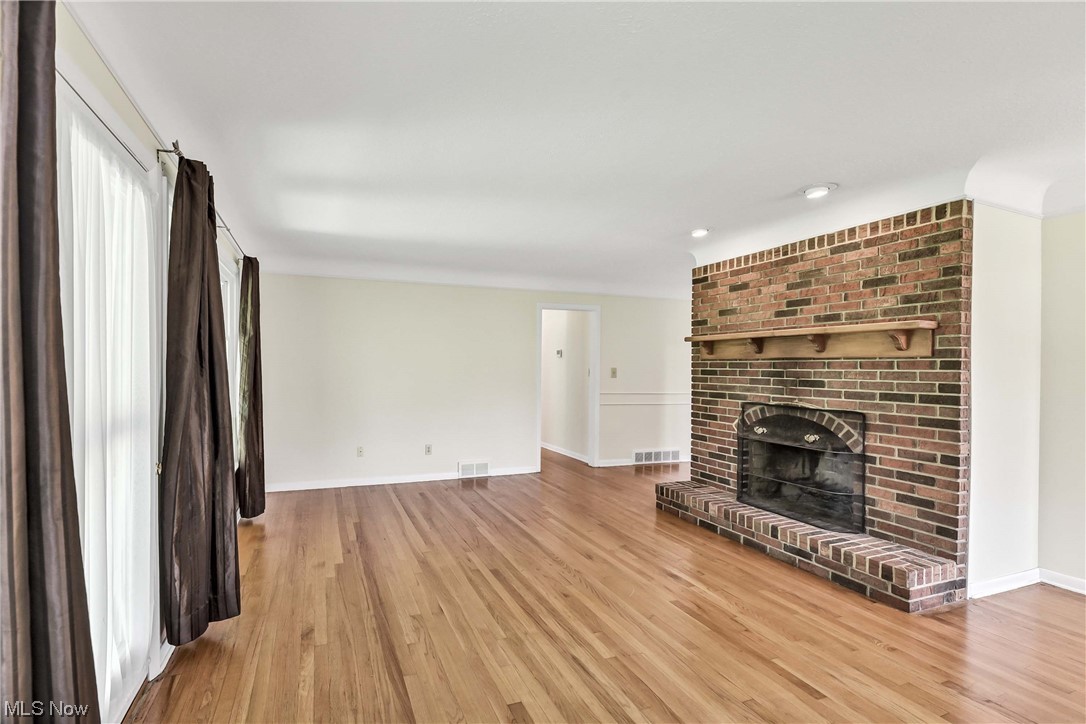 7673 Ragall Parkway Cleveland, OH 44130 - Photo 3 of 34 Gallery Image 3