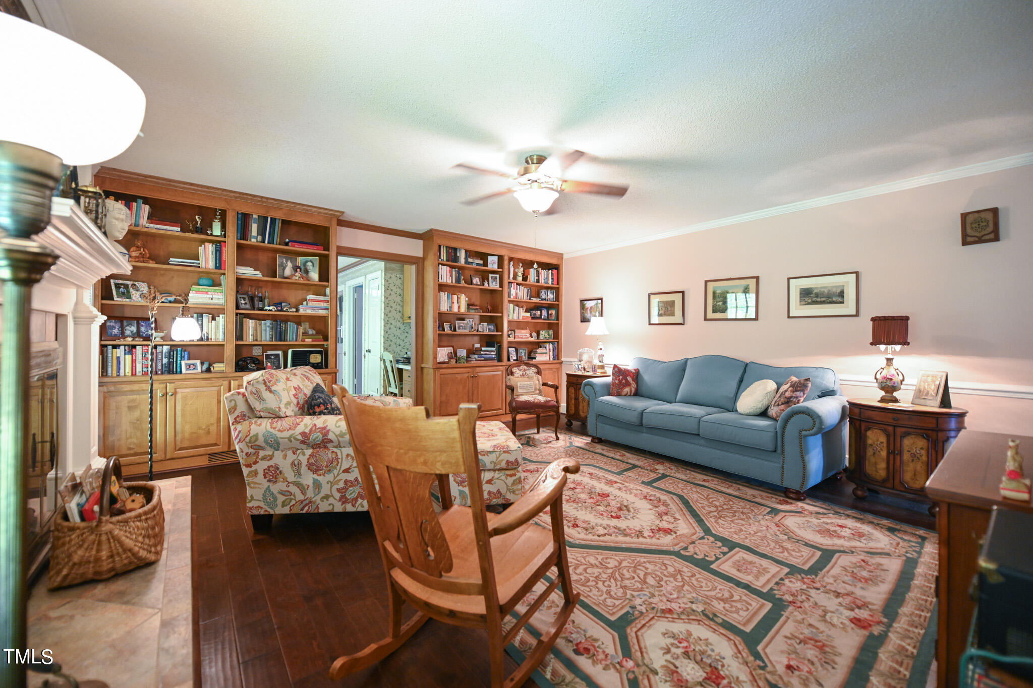 7254 Springfield School Road Lucama, NC 27851 - Photo 17 of 54 a living room with furniture and a large window