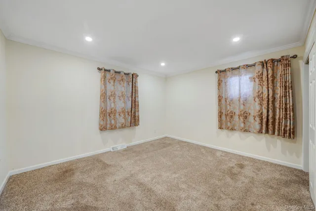 $625,000 | 90 Winchester Drive, Lindenhurst, NY 11757