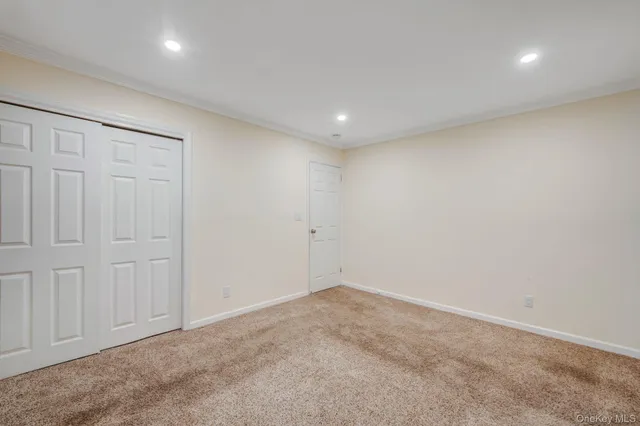 $625,000 | 90 Winchester Drive, Lindenhurst, NY 11757