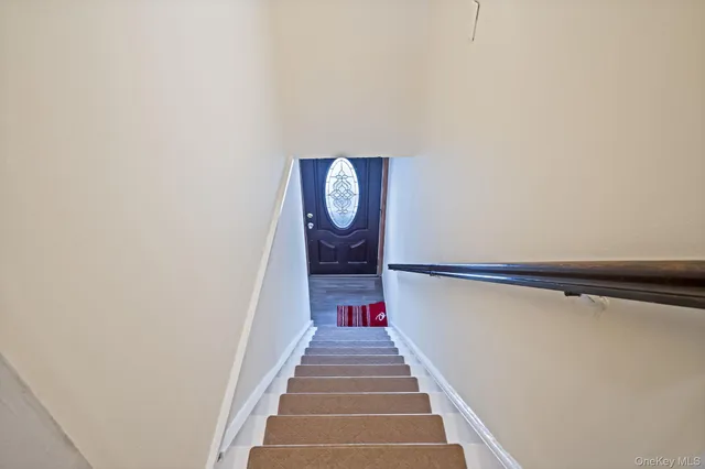 $625,000 | 90 Winchester Drive, Lindenhurst, NY 11757