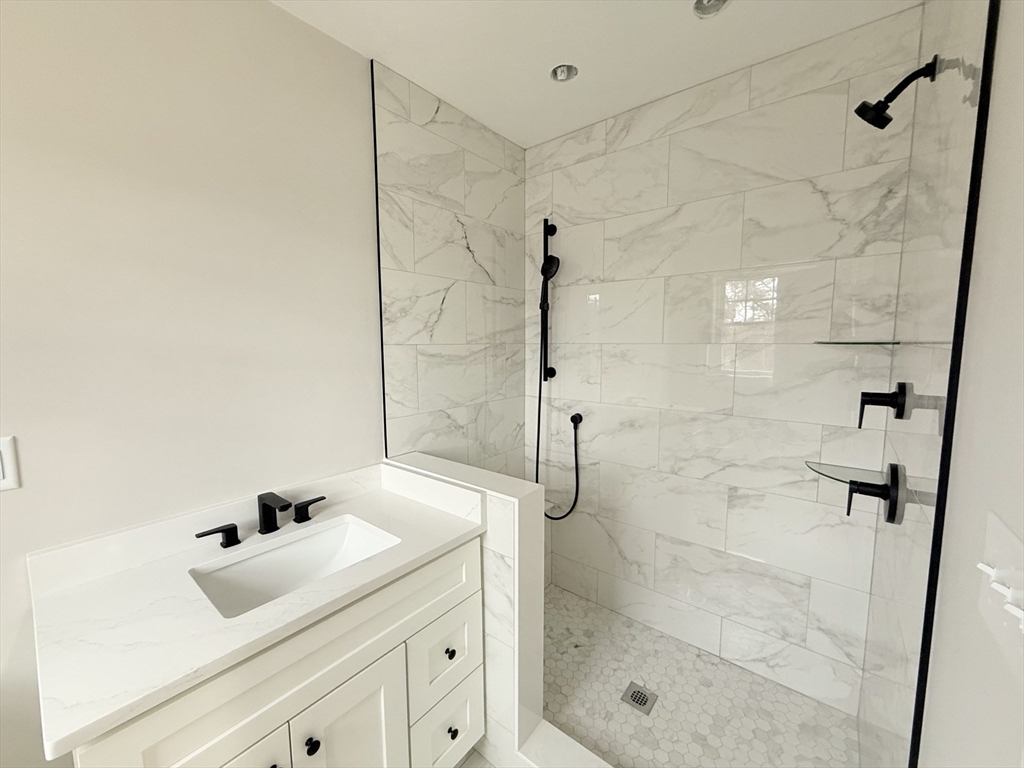 3 Memory Lane Billerica, MA 01821 - Photo 17 of 22