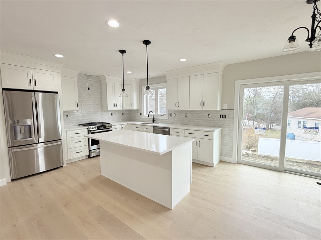 3 Memory Lane Billerica, MA 01821 - Photo 5 of 22