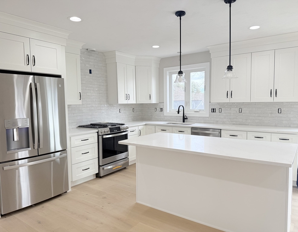 3 Memory Lane Billerica, MA 01821 - Photo 8 of 22