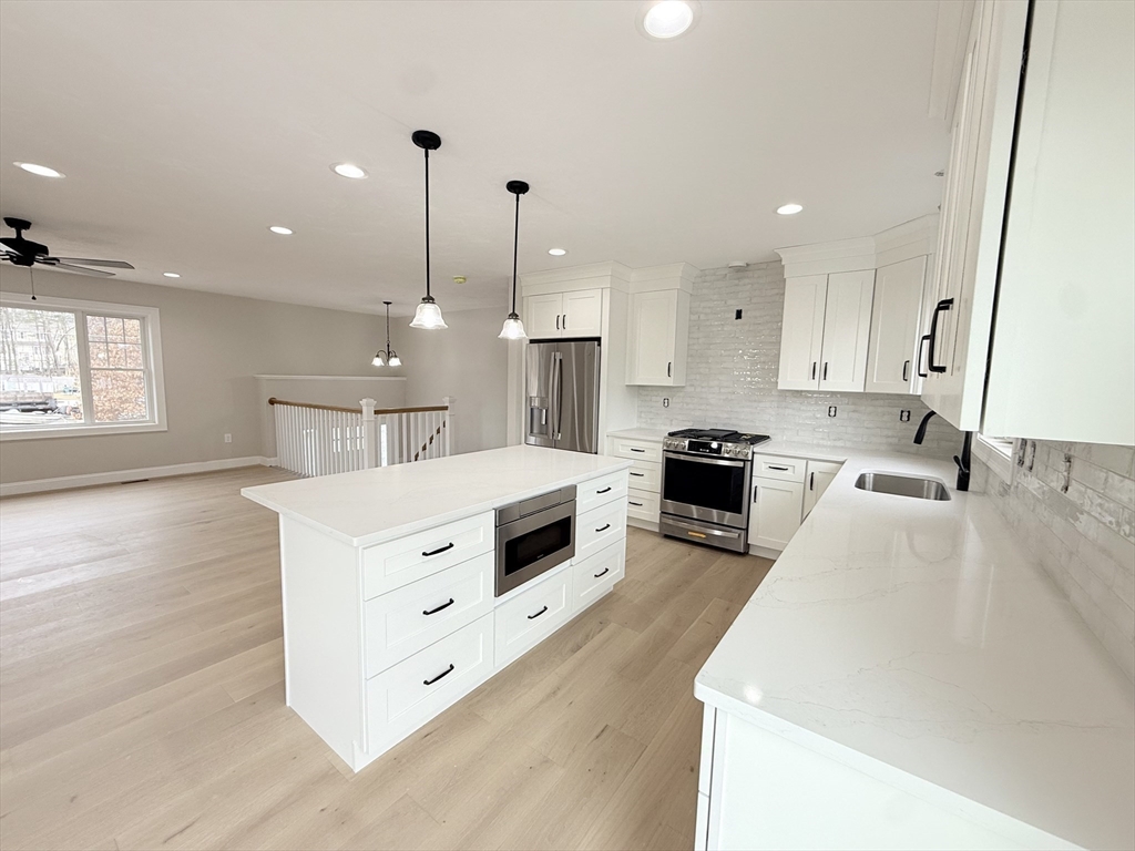 3 Memory Lane Billerica, MA 01821 - Photo 9 of 22