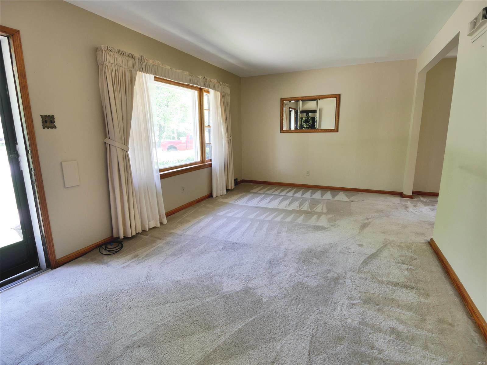 1102 Stein Road St. Louis, MO 63135 - Photo 16 of 44 Gallery Image 16