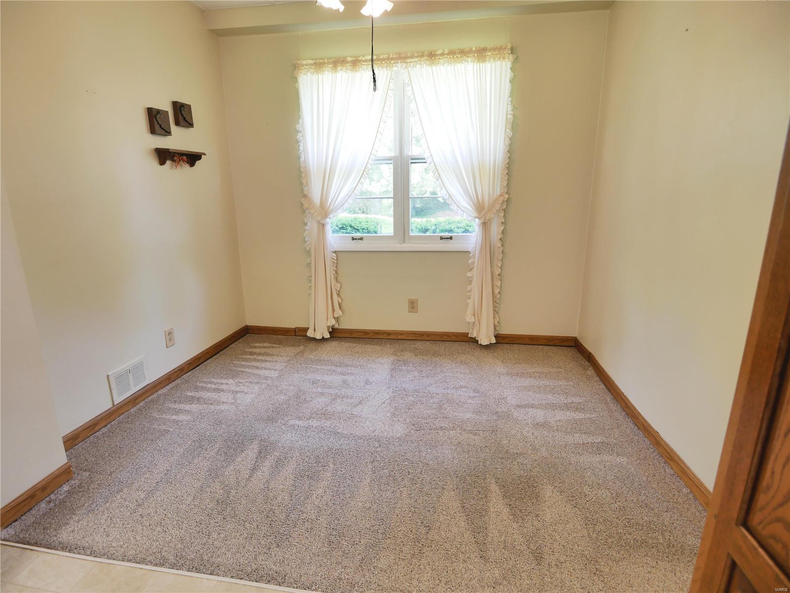 1102 Stein Road St. Louis, MO 63135 - Photo 18 of 44 Gallery Image 18