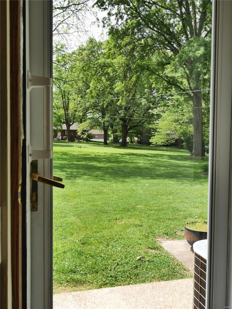 1102 Stein Road St. Louis, MO 63135 - Photo 21 of 44 Gallery Image 21
