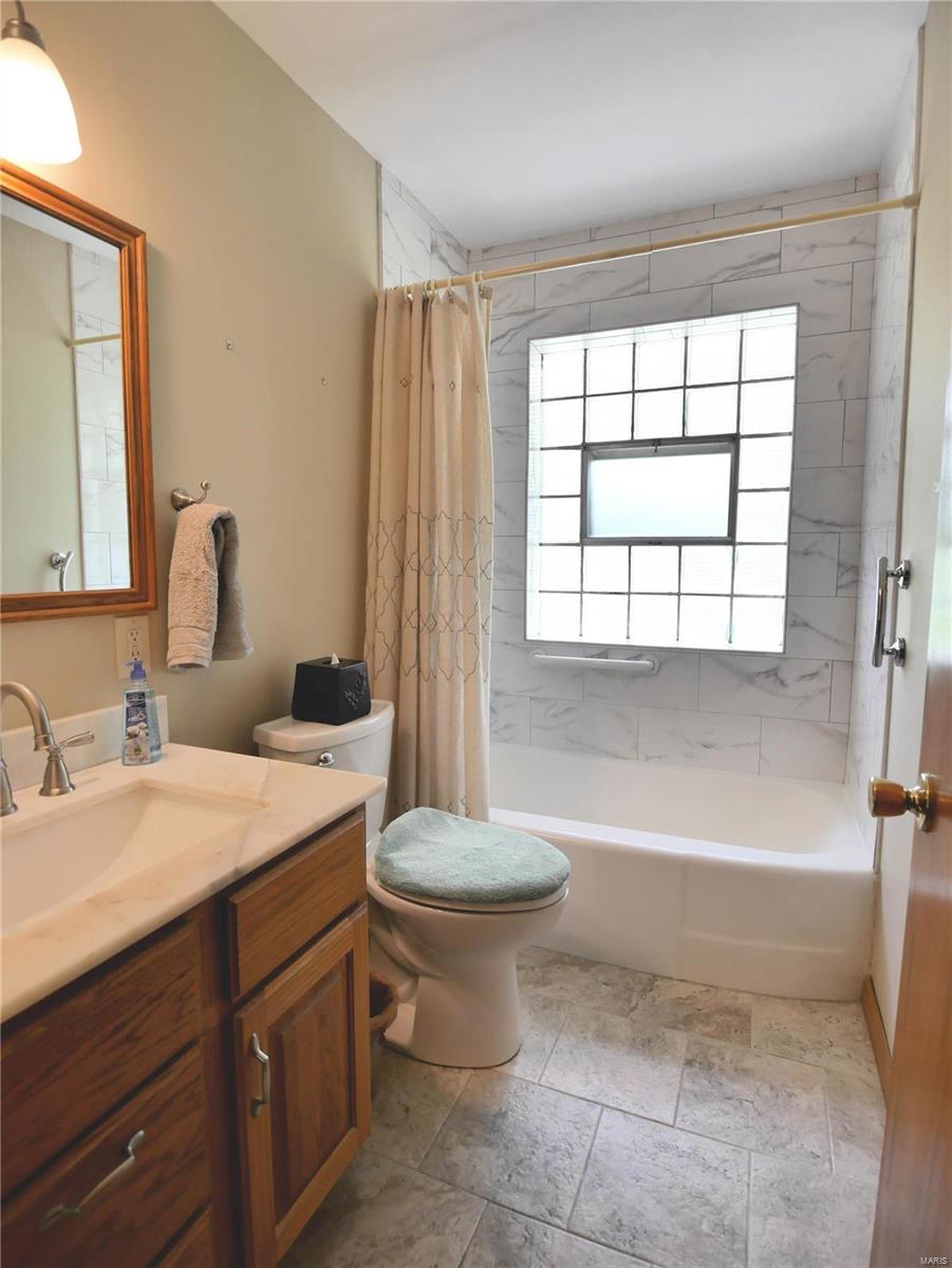 1102 Stein Road St. Louis, MO 63135 - Photo 22 of 44 Gallery Image 22