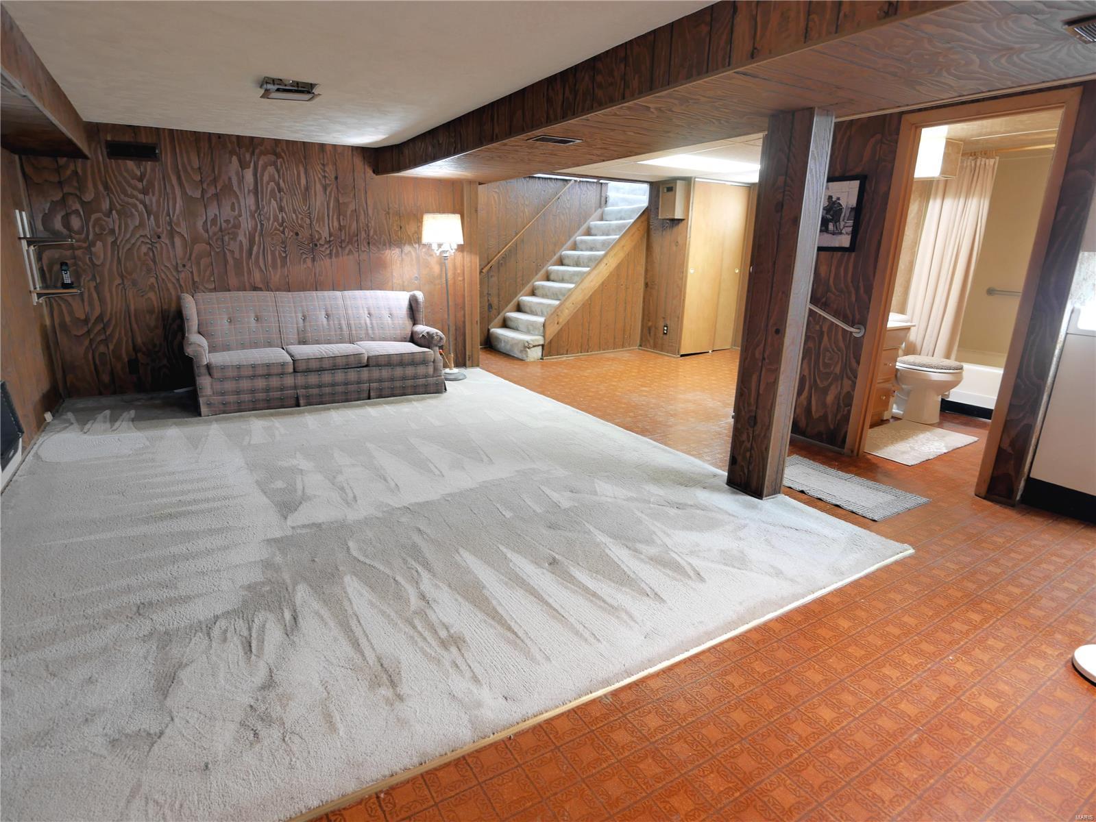1102 Stein Road St. Louis, MO 63135 - Photo 27 of 44 Gallery Image 27