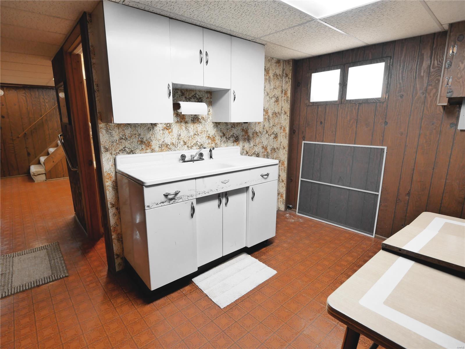 1102 Stein Road St. Louis, MO 63135 - Photo 29 of 44 Gallery Image 29