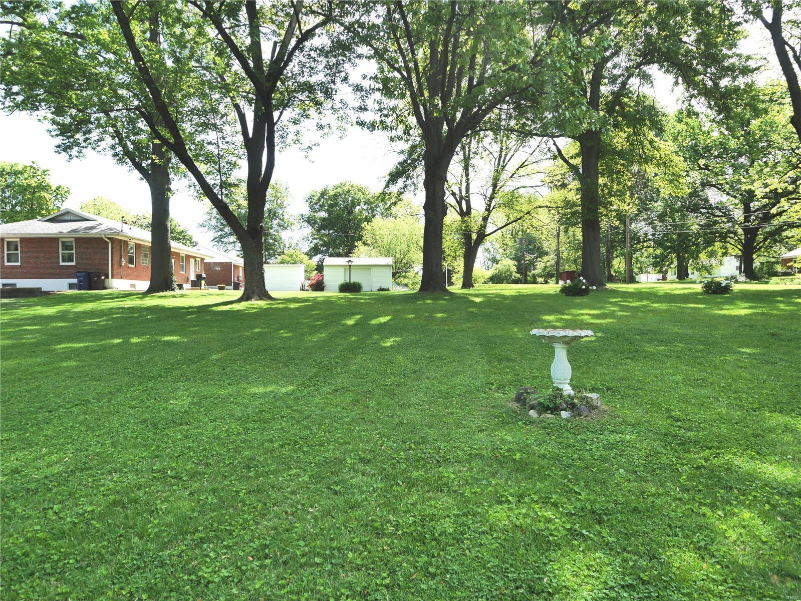 1102 Stein Road St. Louis, MO 63135 - Photo 33 of 44 Gallery Image 33
